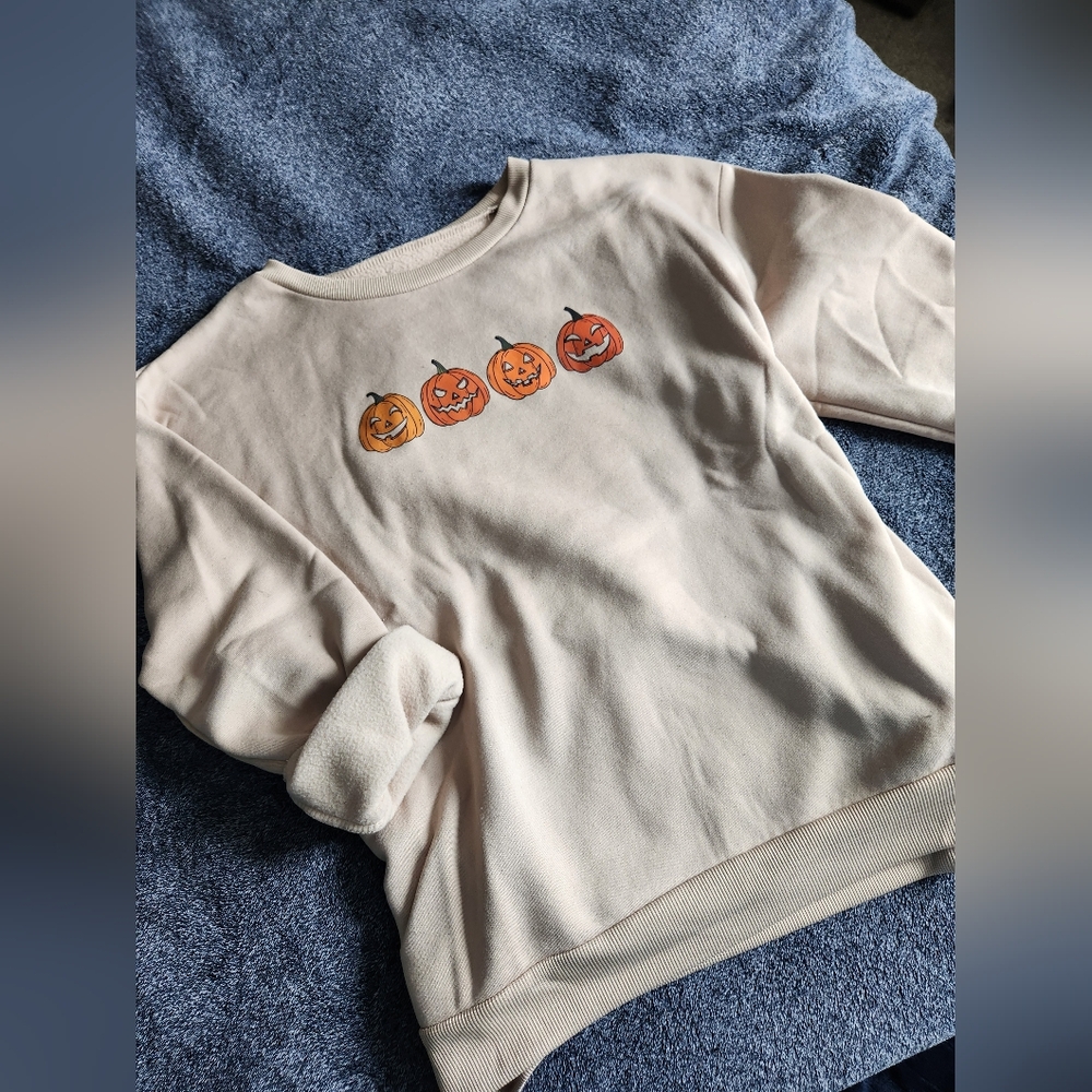 Pumpkin Graphic Cream Sweater